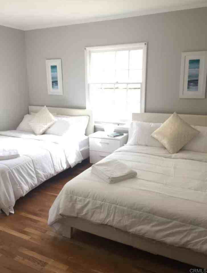 1704 Glendon Ave #1704 - Photo 6 of 9