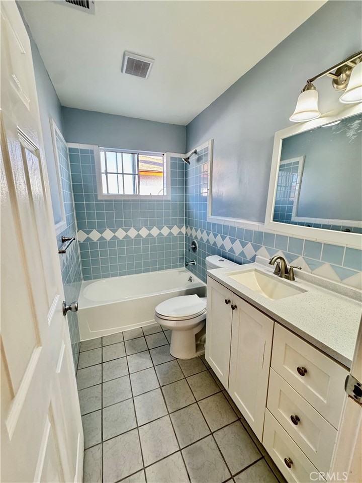 5002 W 142nd St #5002 - Photo 2 of 12