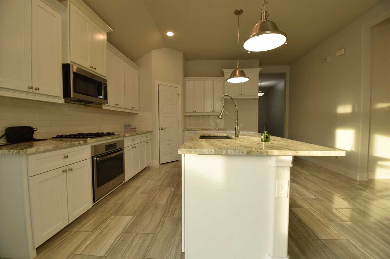 16643 Highland Country Dr #16643 - Photo 4 of 18