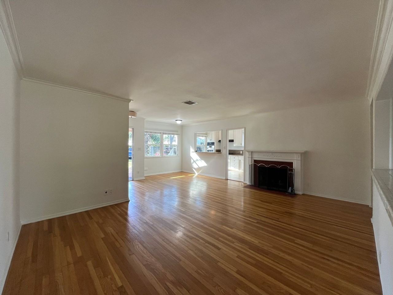 13627 Huston St - Photo 3 of 19