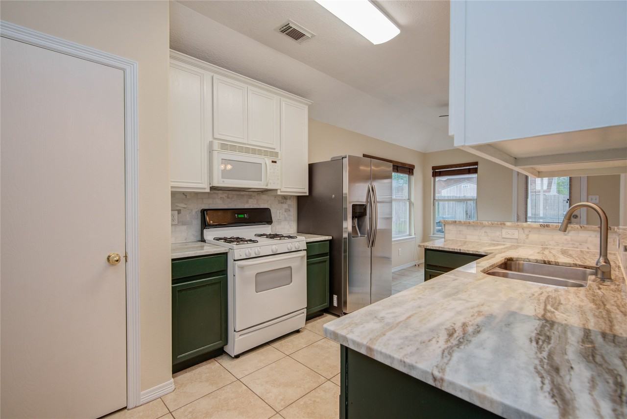 3330 Peachstone Pl #3330 - Photo 4 of 21