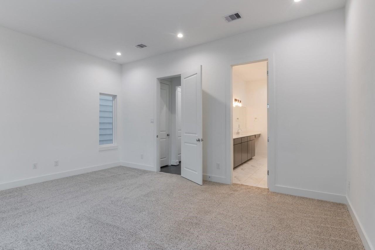 5841 Dolores St #5841 - Photo 5 of 23
