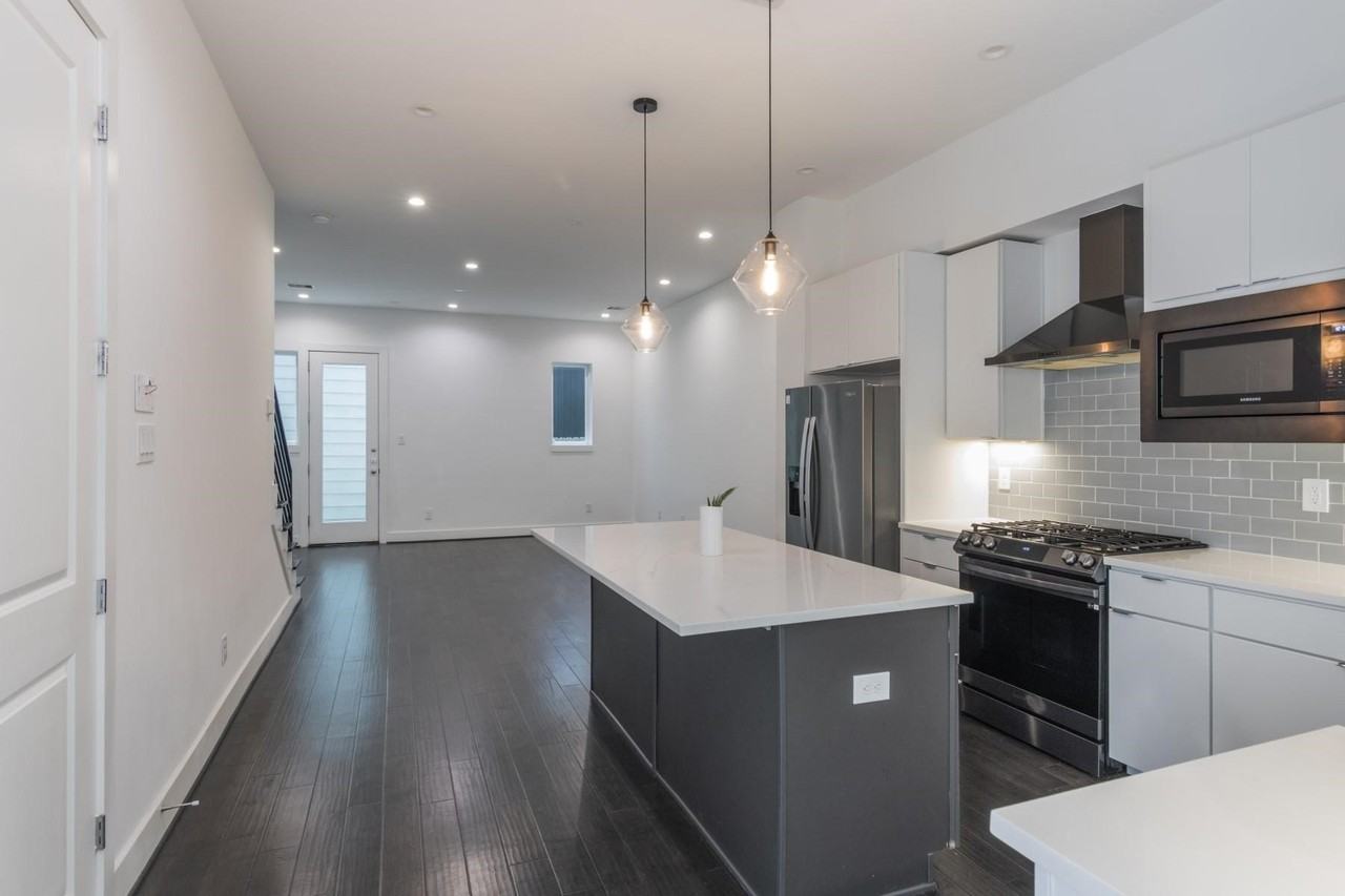 5841 Dolores St #5841 - Photo 6 of 23