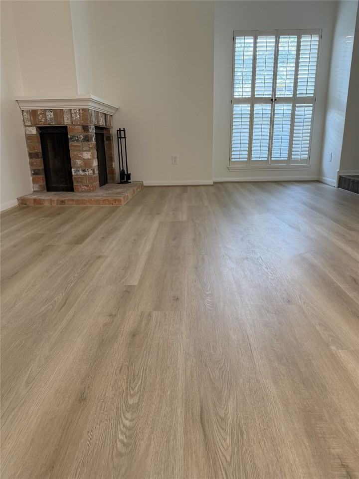 1025 Fountain View Dr #1025 - Photo 3 of 16