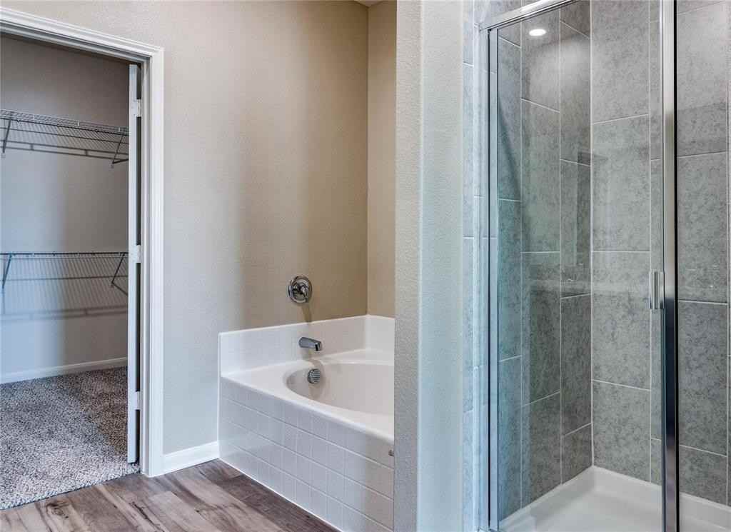 216 Lake Rdg #216 - Photo 5 of 20