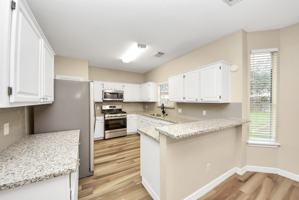 featured image of 1702 Park Ridge Dr #1702