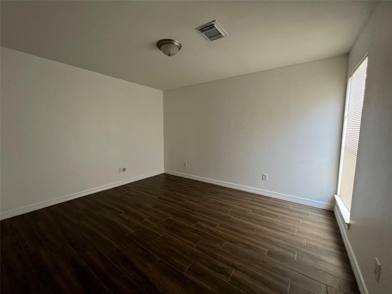 15115 Corona Del Mar Dr #15115 - Photo 2 of 14