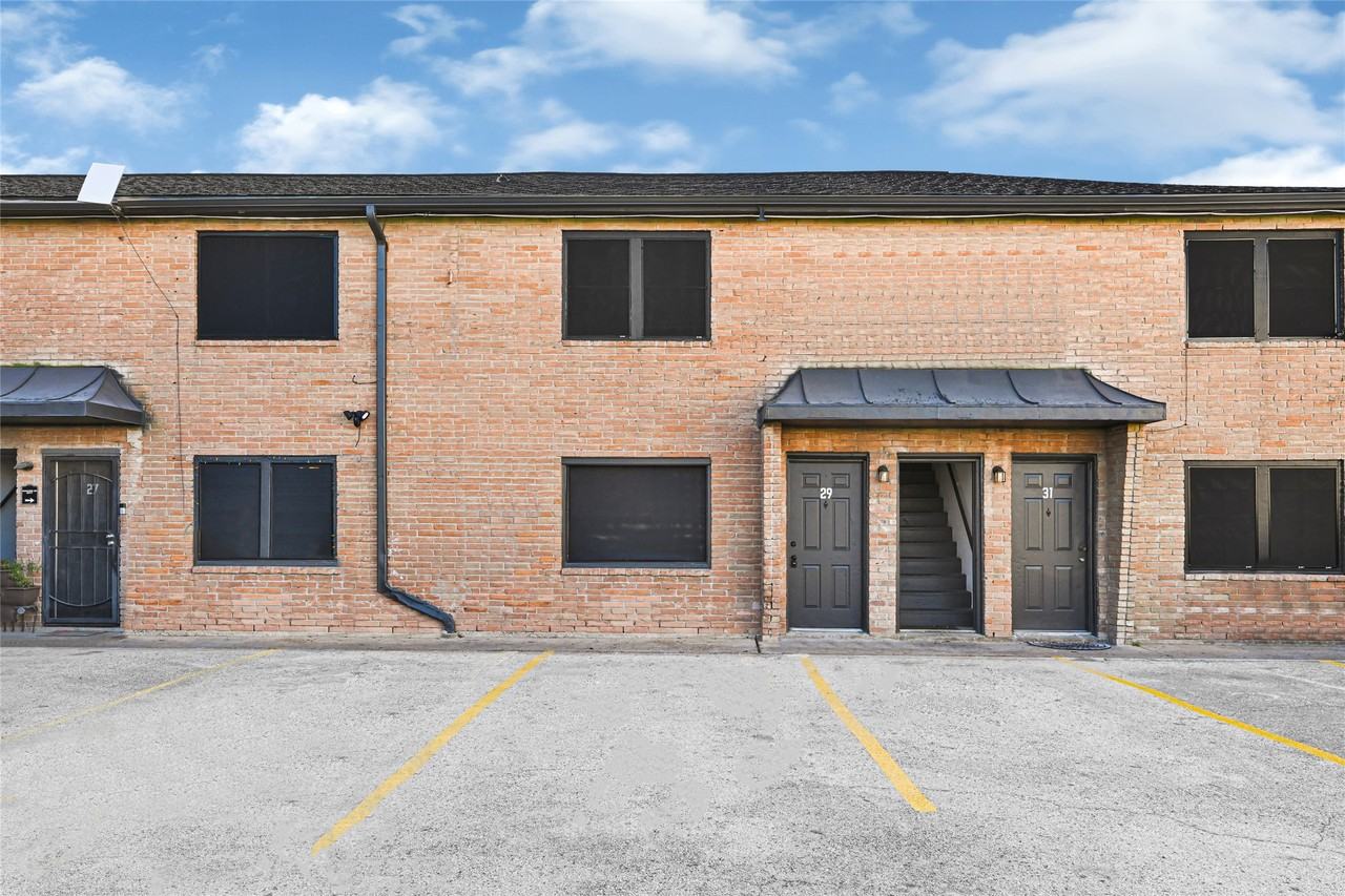 5000 Pease St #5000-24 - Photo 3 of 6