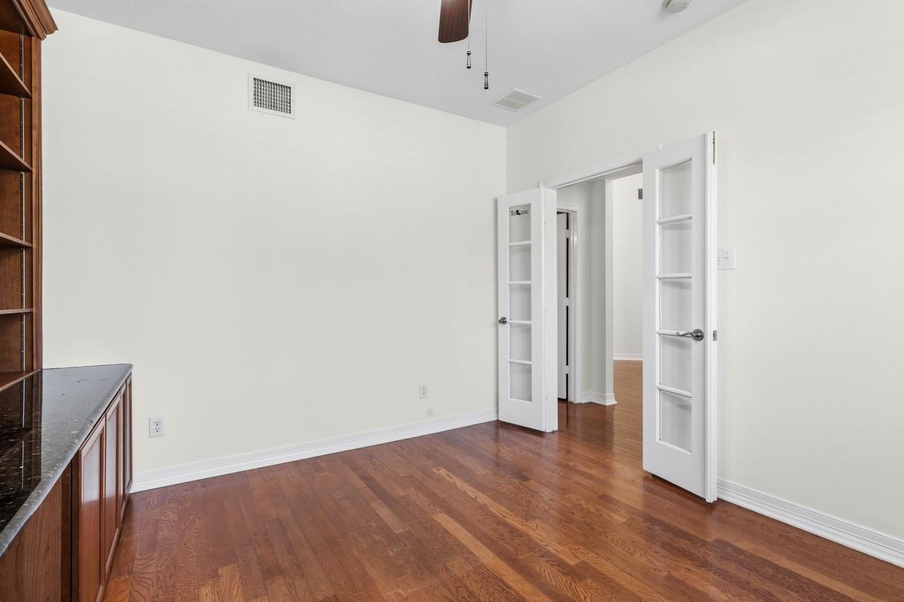 5630 Ashford Ridge Ln #5630 - Photo 3 of 49