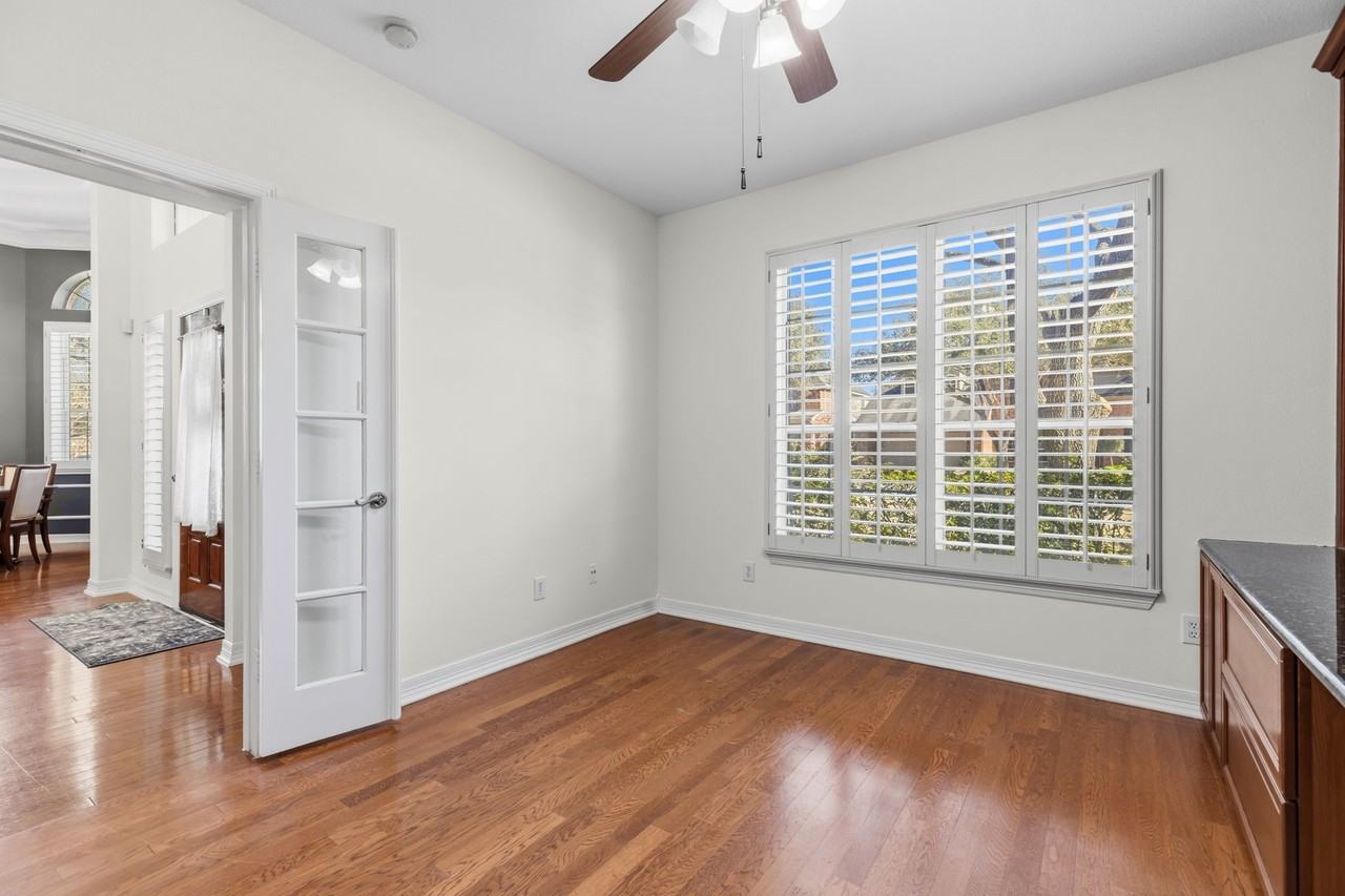 5630 Ashford Ridge Ln #5630 - Photo 4 of 49