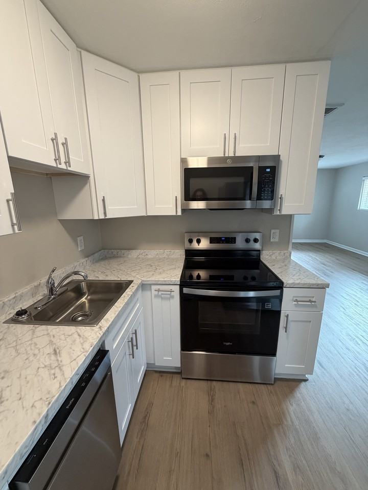 180 Sycamore Ln #A - Photo 4 of 12