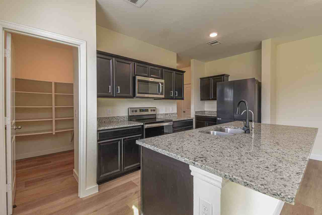 1024 Water Oak Ln #1024 - Photo 2 of 24