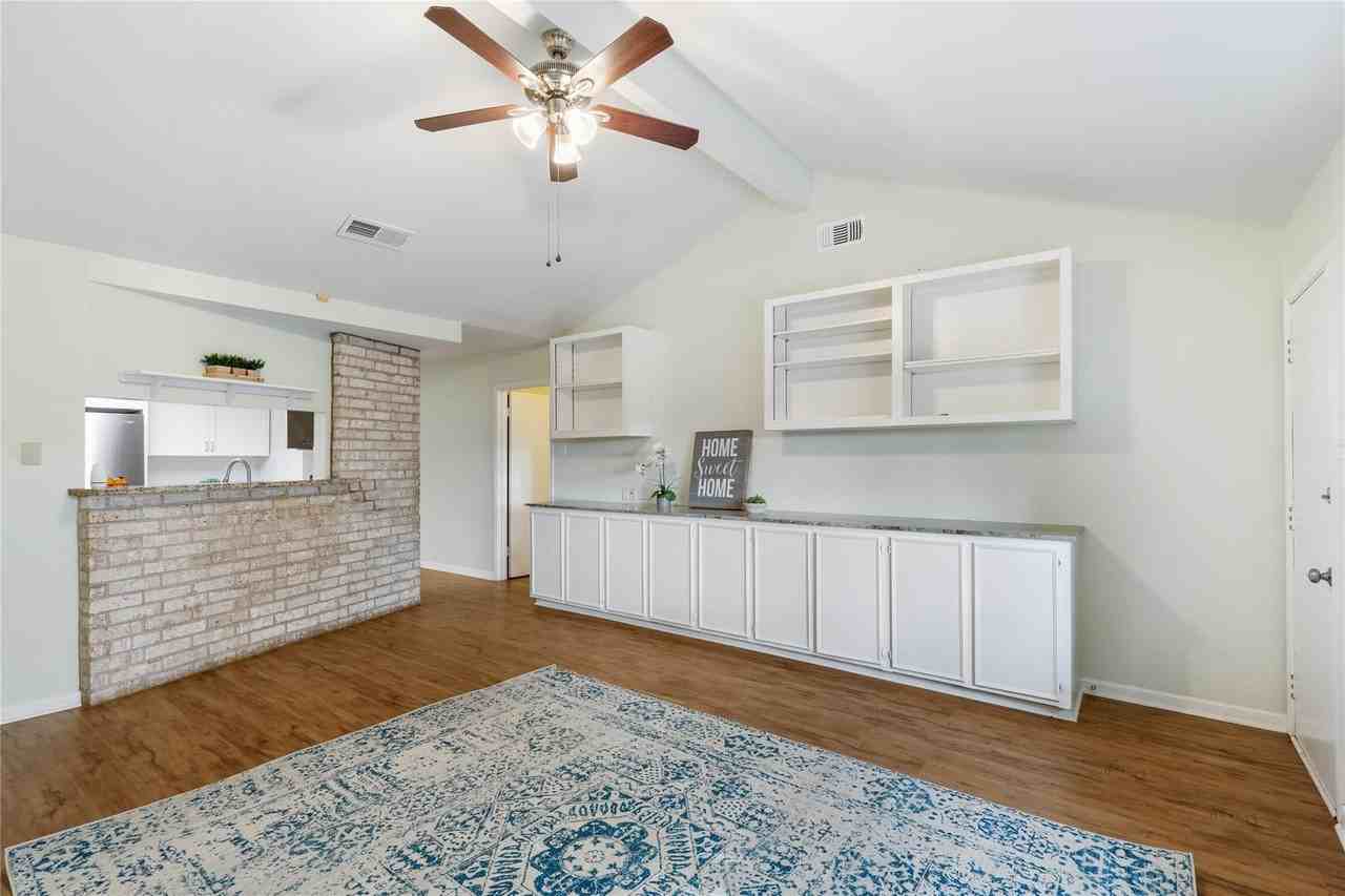 759 Carlingford Ln #759 - Photo 2 of 16