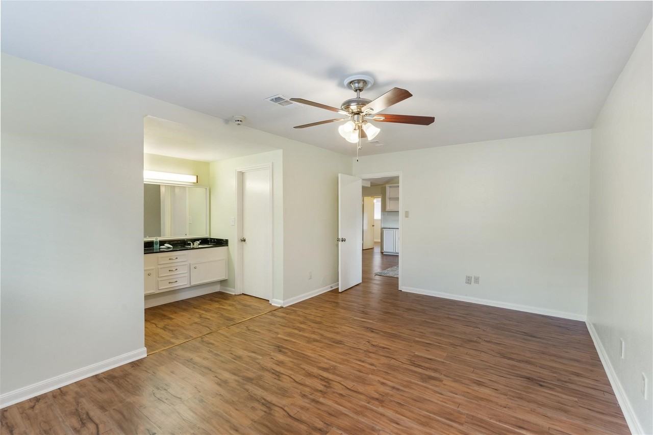 759 Carlingford Ln #759 - Photo 7 of 16