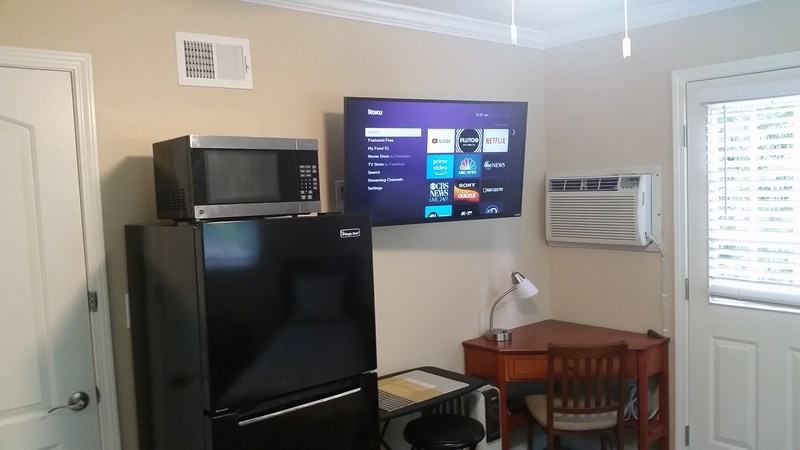 19391 Newhaven Ln - Photo 2 of 13