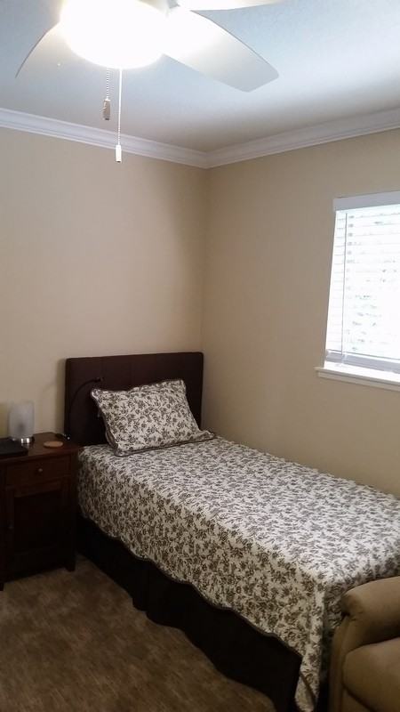 19391 Newhaven Ln - Photo 4 of 13