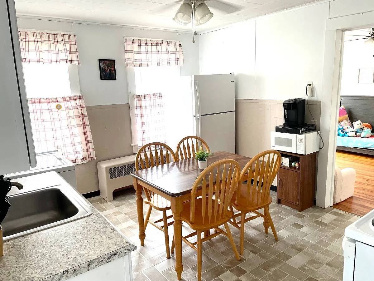 4 Apple Ave #4 - Photo 2 of 21