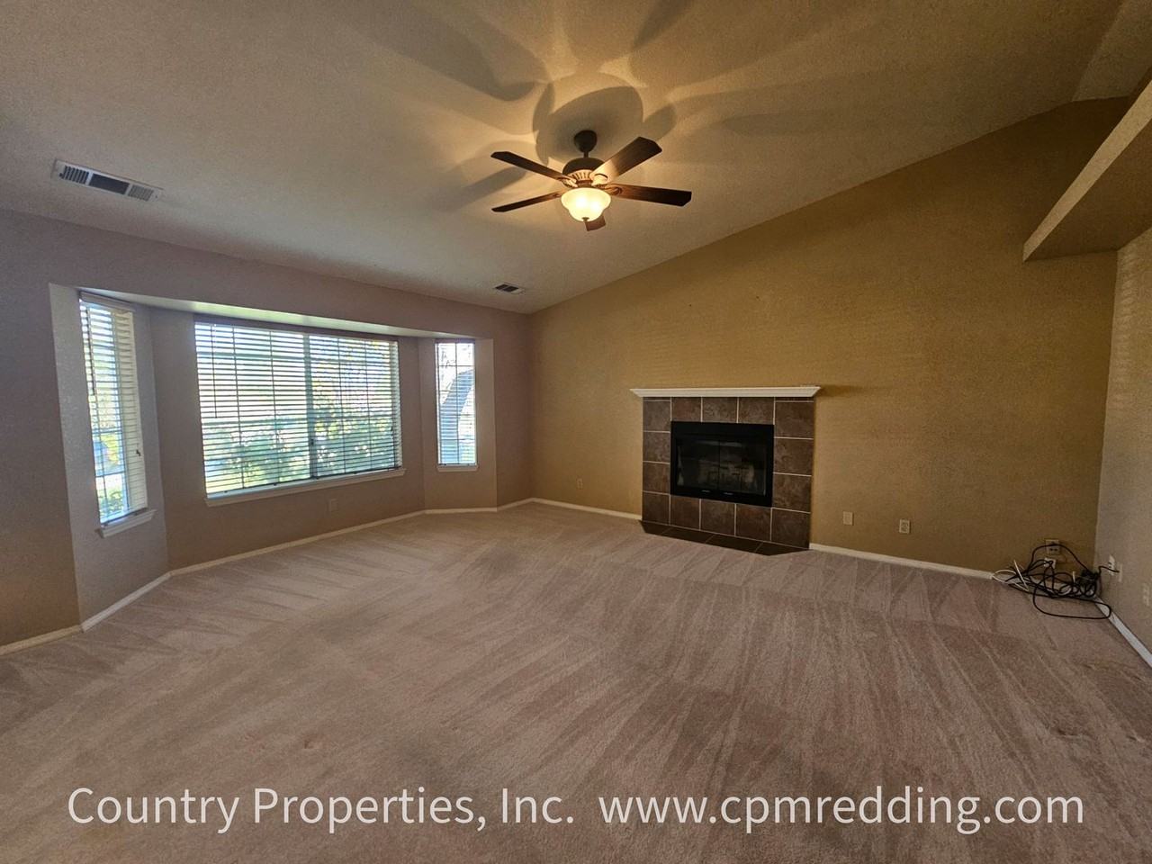 4982 Tralee Ln - Photo 4 of 37