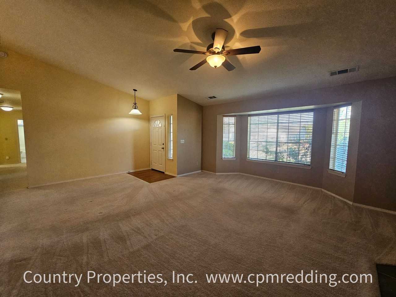 4982 Tralee Ln - Photo 7 of 37