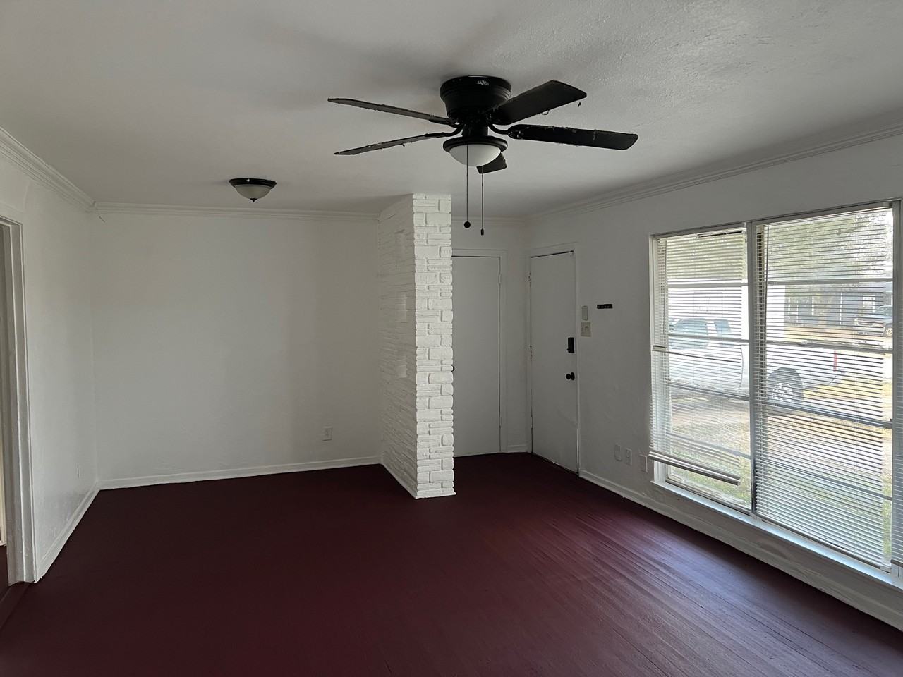 1306 Scarborough Ln #NA - Photo 3 of 13