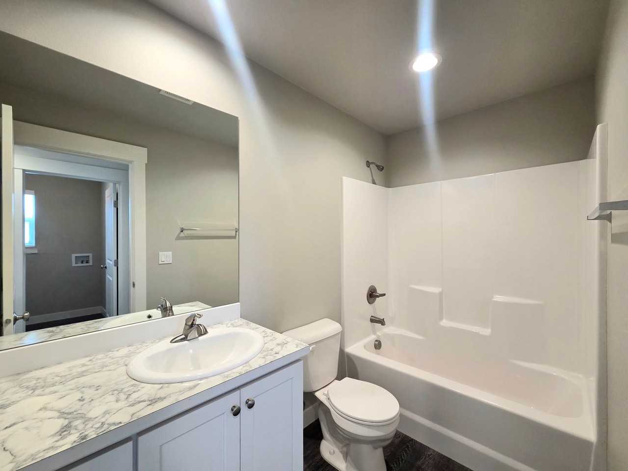 2285 2nd St Se - Photo 4 of 41