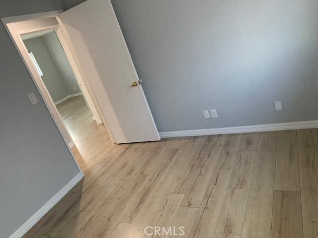 10231 Fernglen Ave #10231 - Photo 6 of 30