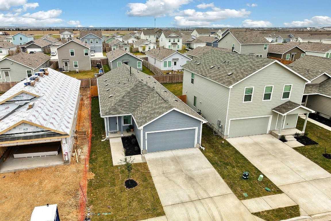 23437 Firelight Dr #23437 - Photo 6 of 36