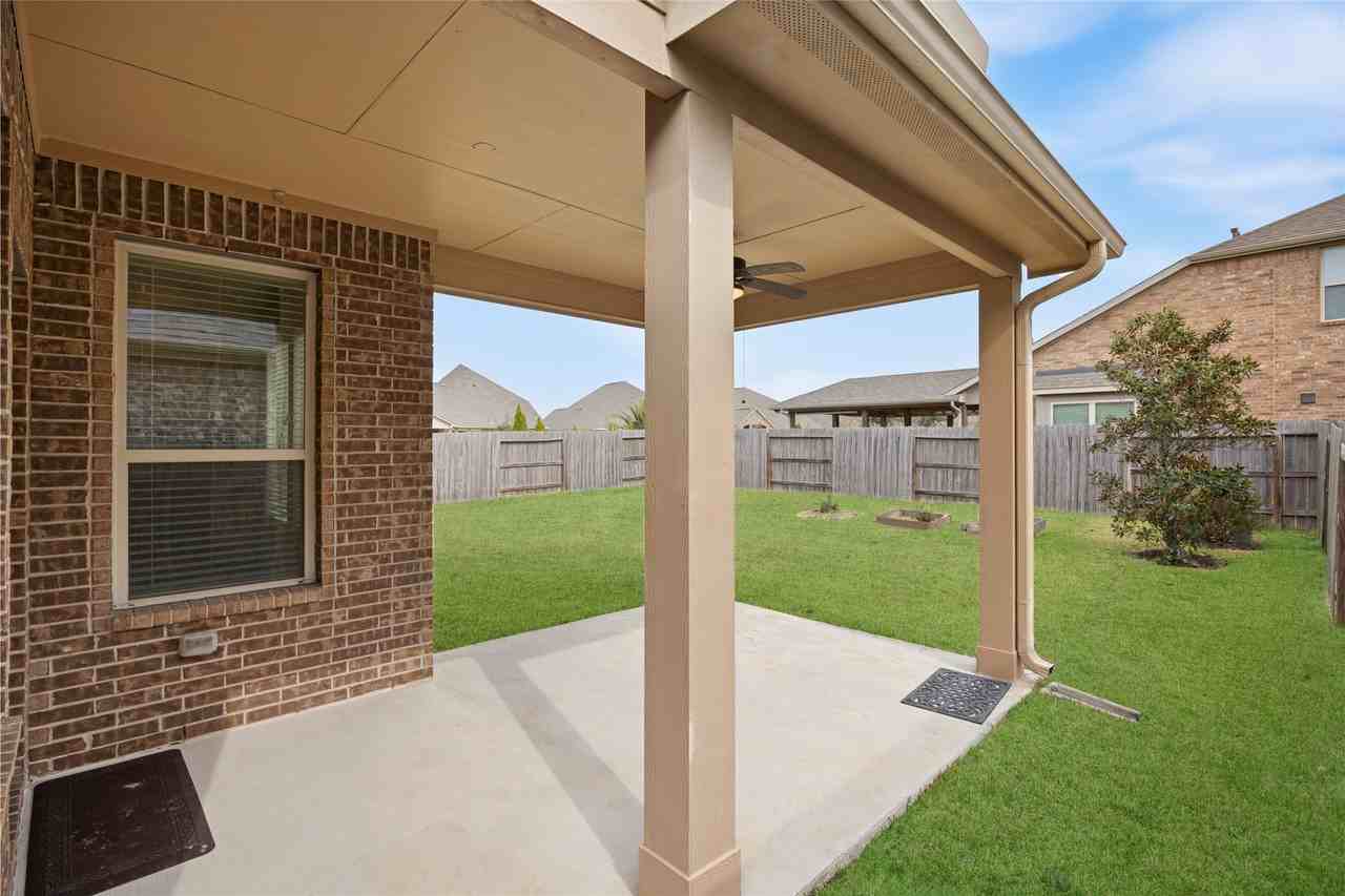 16726 Sycamore Bend Dr #16726 - Photo 4 of 36