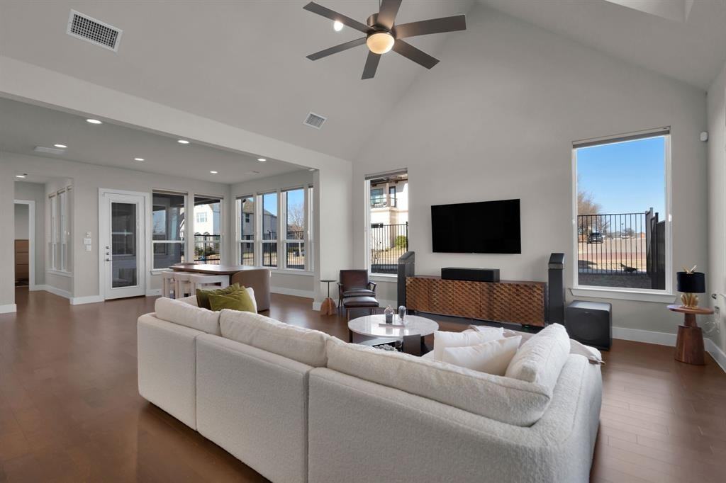 7201 Avondale Dr #7201 - Photo 2 of 34