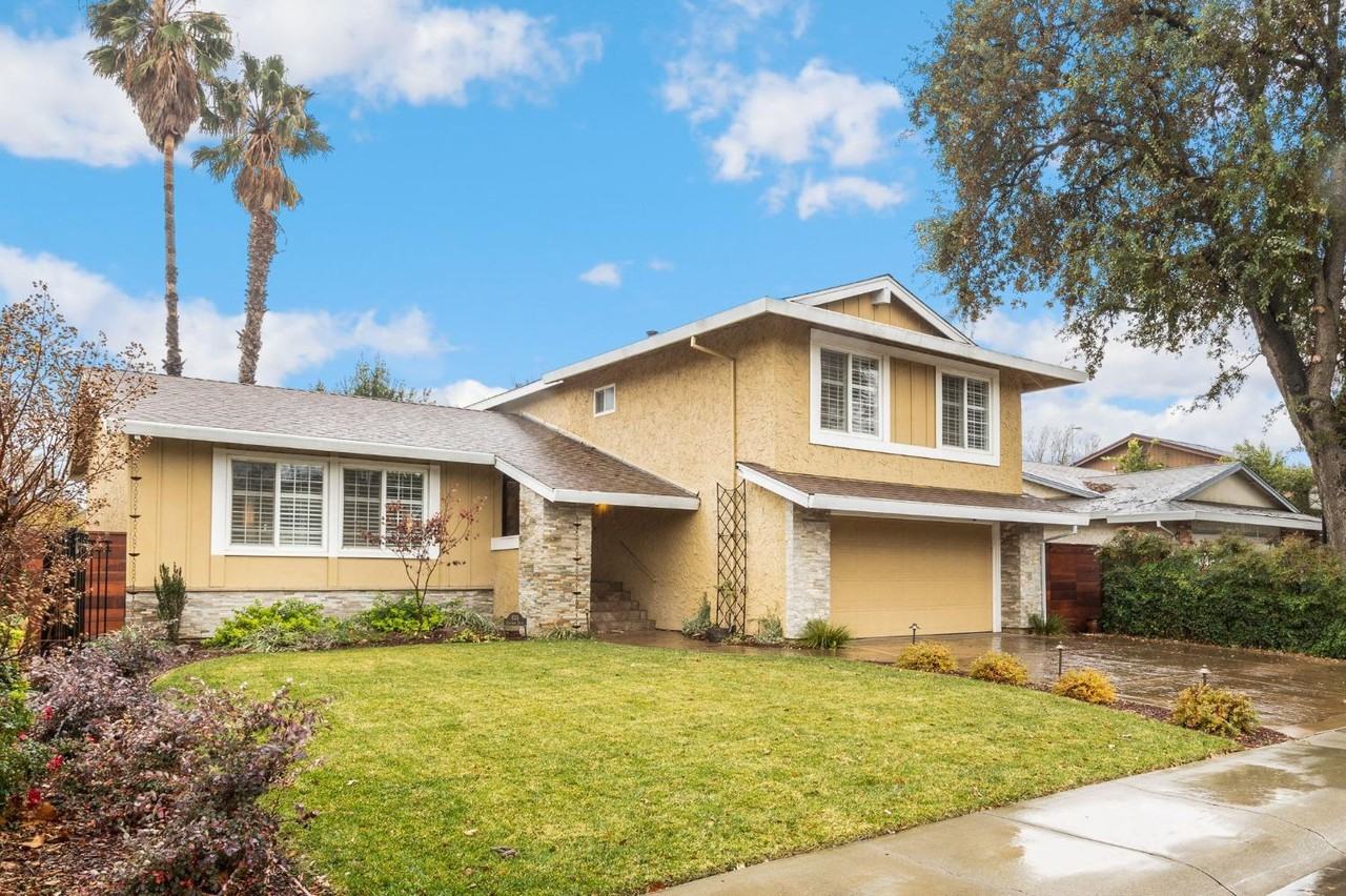 835 Columbia Dr #835 - Photo 2 of 50