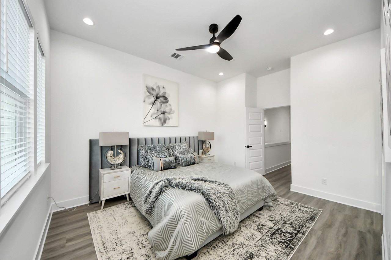 8533 Amadwe St #8533B - Photo 6 of 36