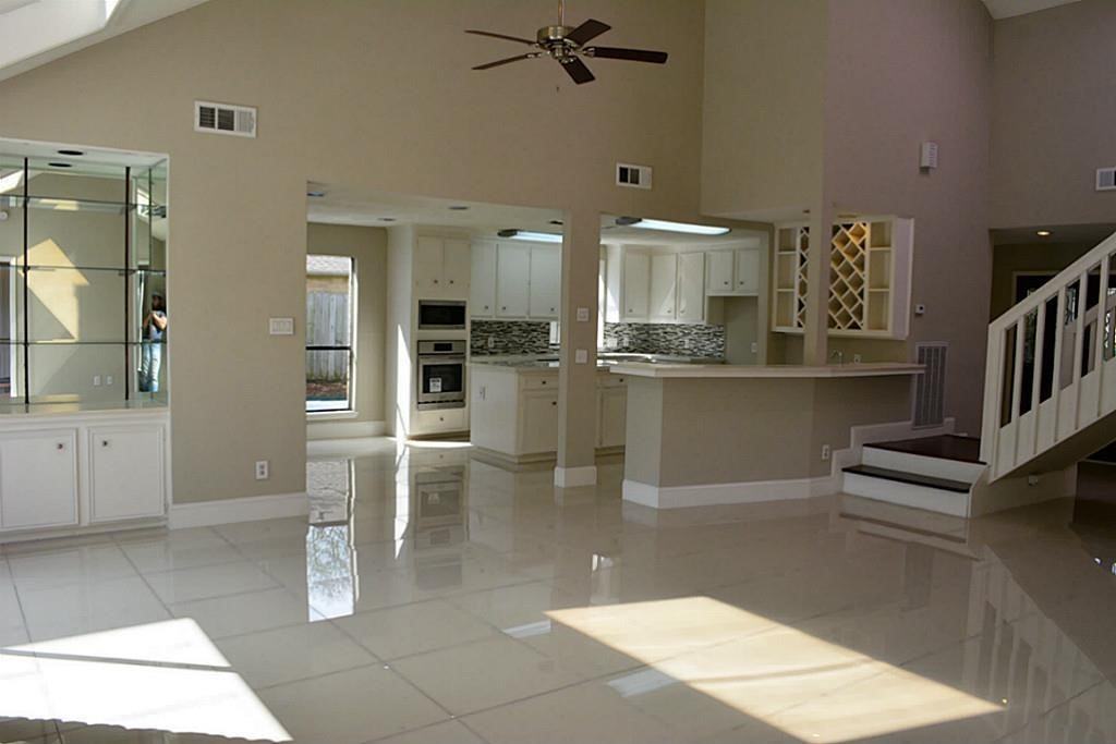 2127 Manor Green Dr #2127 - Photo 4 of 14