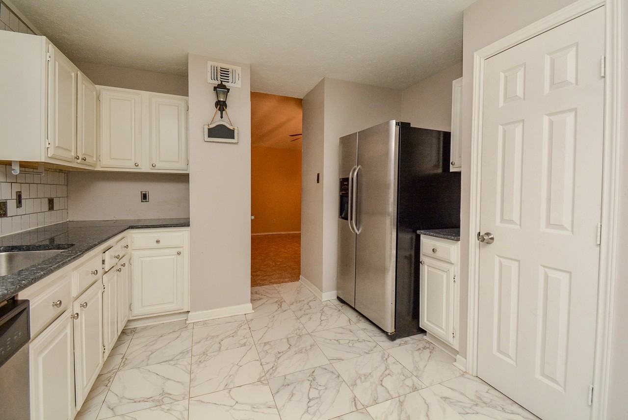 22906 Indian Ridge Dr #22906 - Photo 2 of 26