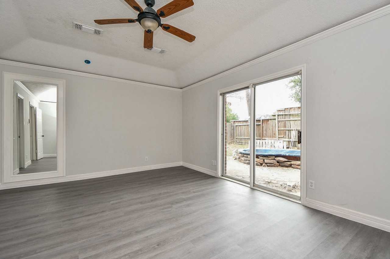 14938 Mesita Dr #14938 - Photo 4 of 35