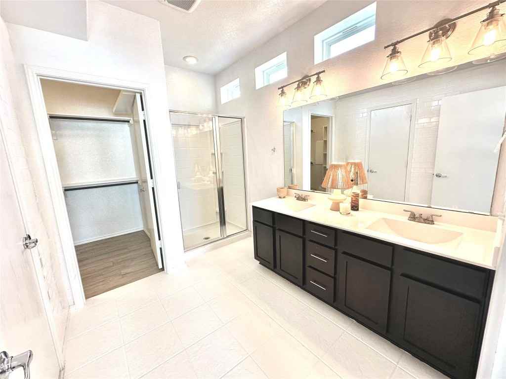 4323 Nitschke St #4323 - Photo 7 of 11