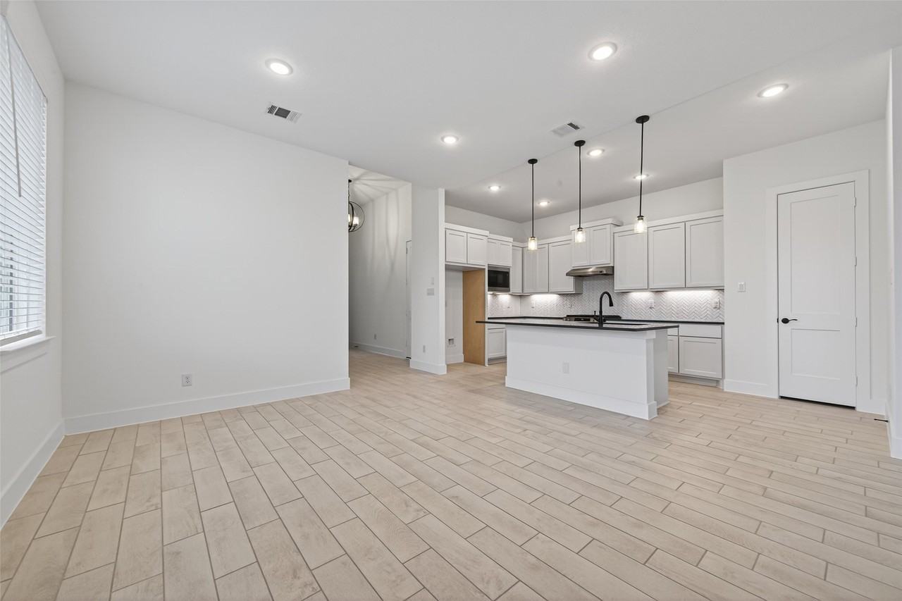 2802 Wild Berry Ct #2802 - Photo 3 of 23