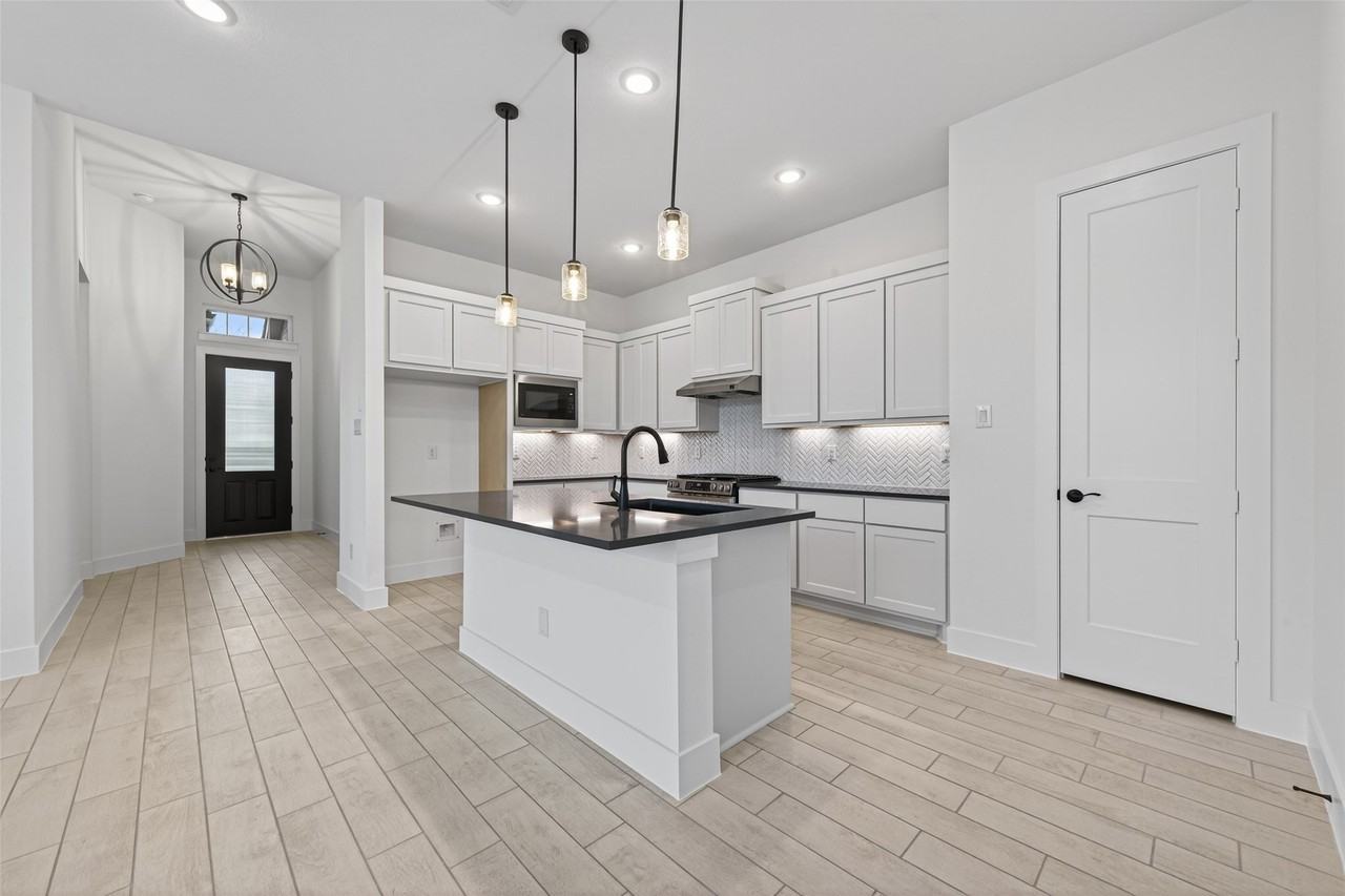 2802 Wild Berry Ct #2802 - Photo 4 of 23