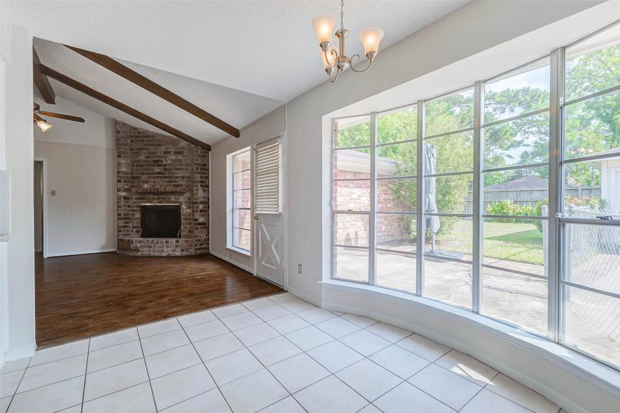 22223 Hockaday Dr #22223 - Photo 3 of 33