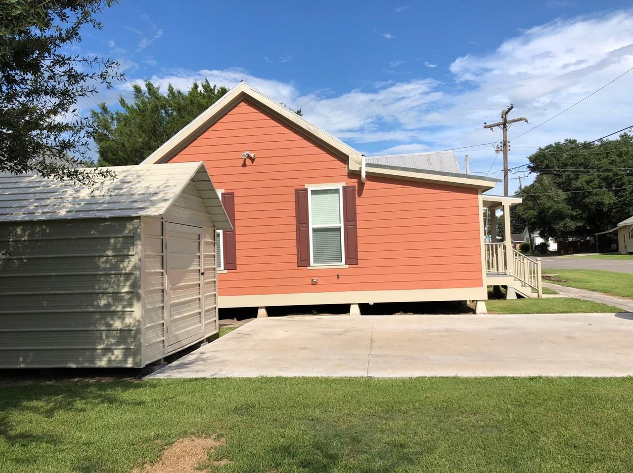 512 2nd St #NA - Photo 4 of 13