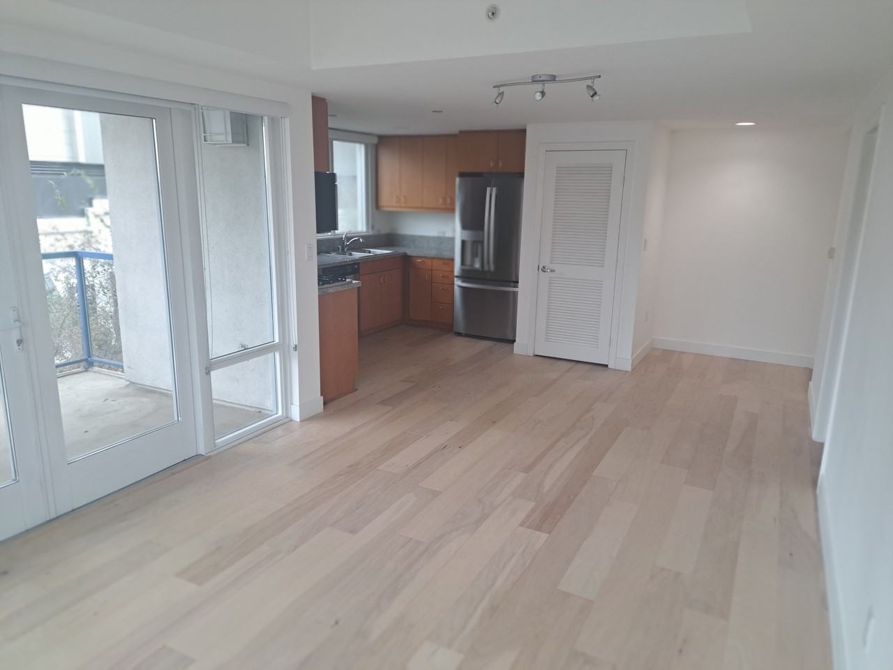 875 G St #1 - Photo 4 of 15