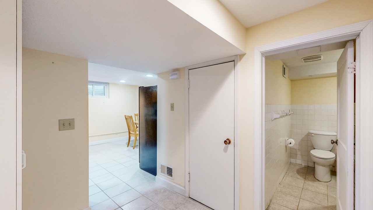 803 14th St Nw #1 - Photo 4 of 17