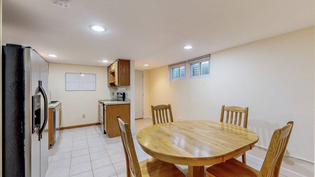 803 14th St Nw #1 - Photo 7 of 17