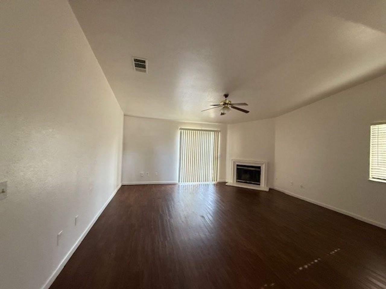 2240 W Buena Vista Ave - Photo 2 of 21