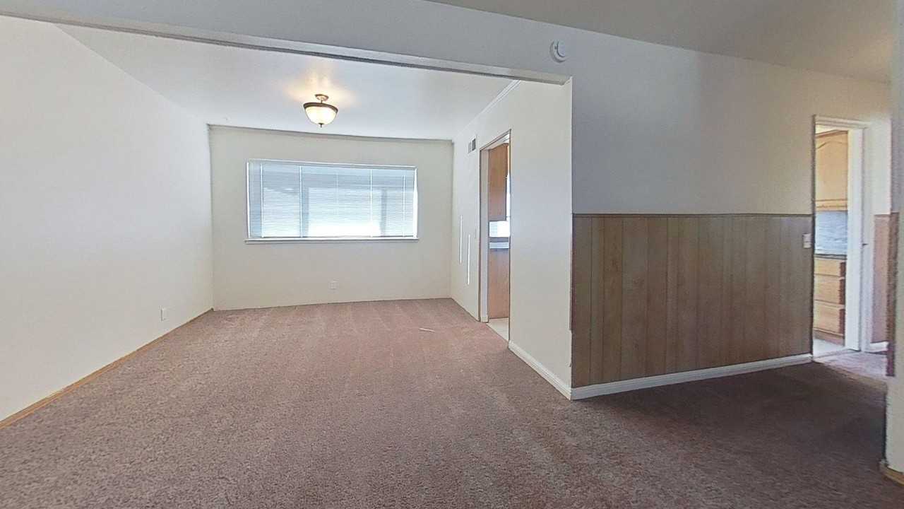 1785 Havana St - Photo 6 of 20