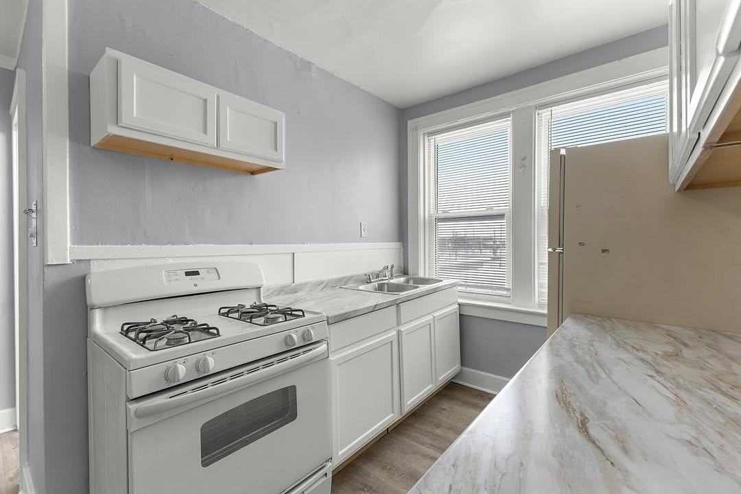 1705 Oakman Boulevard, Unit 9 - Photo 3 of 9