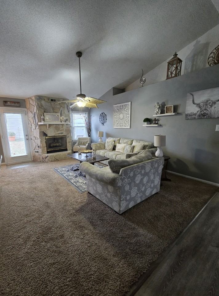 601 Bridgewater Arch #1 - Photo 7 of 43