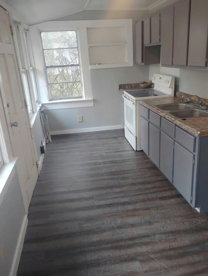 1161 McRae Avenue - Photo 2 of 5