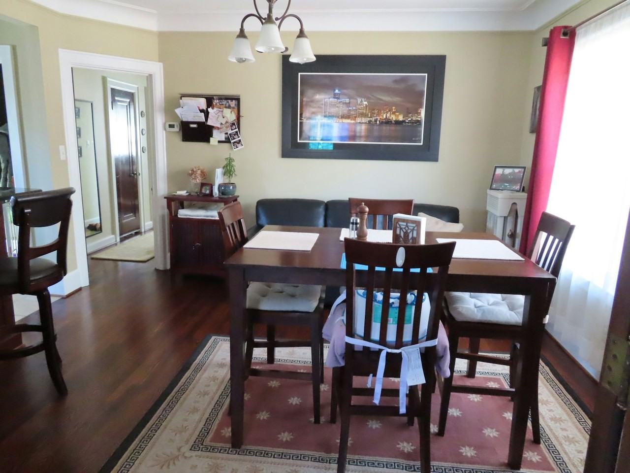 1157 Beaconsfield Ave - Photo 5 of 21