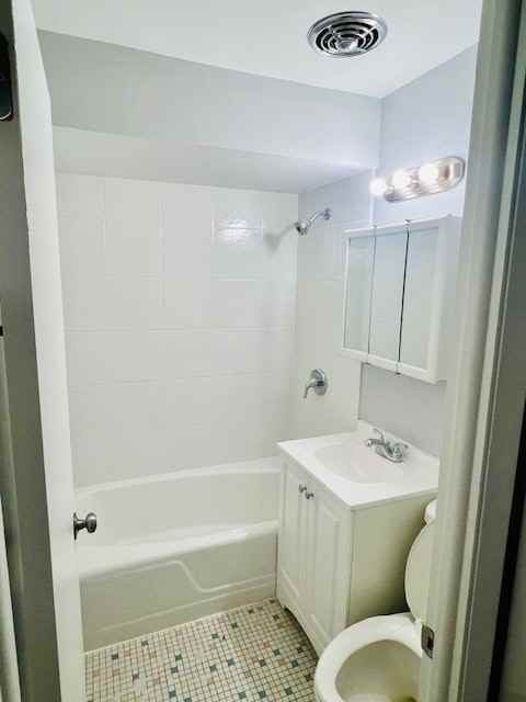 2737 West 87th Street, Unit 1W - Photo 3 of 5