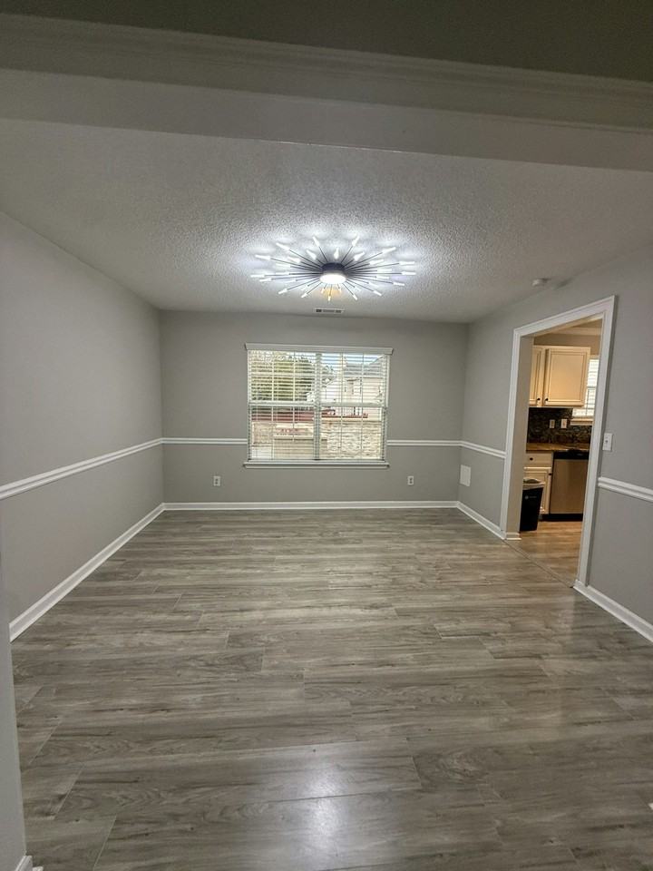 1439 Alice Ave - Photo 2 of 19